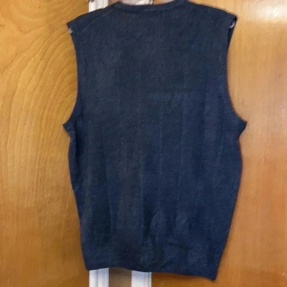 Knit Sleeveless Sweater Vest Grid - Picture 4 of 5